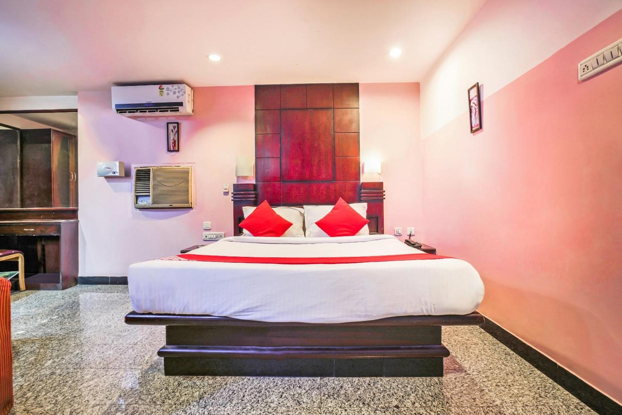 Hanvi Inn Hyderabad Exterior photo